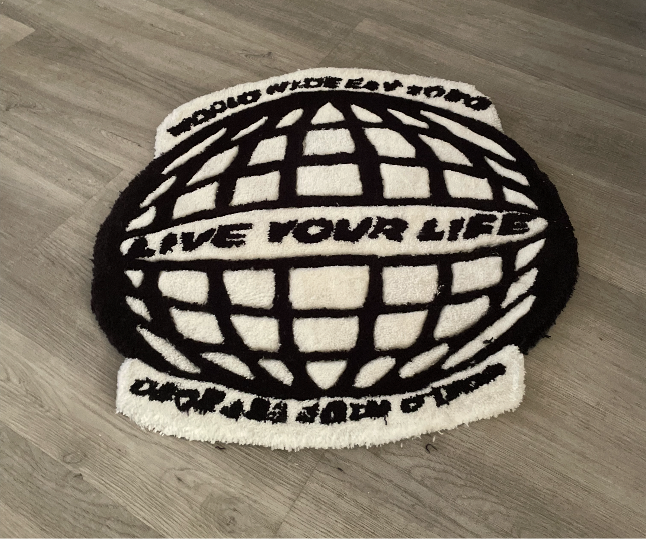 RUGS